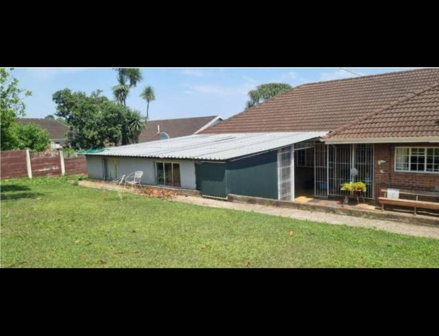 4 BEDROOM HOUSE FOR SALE IN WOODLANDS